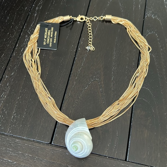 House of Harlow 1960 Elegant Gold Necklace with Conch Shell Pendant - Picture 5 of 8
